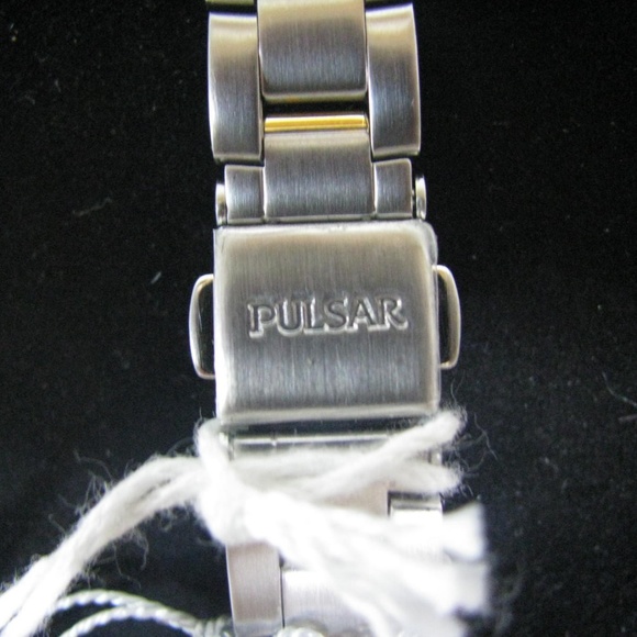 PULSAR LADIES WATCH WRISTWATCH JEWERLY ACCESSORIES - Picture 2 of 5